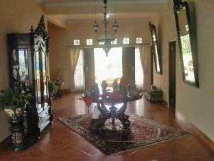 Villa Riri By The London Living Depok Dış mekan fotoğraf